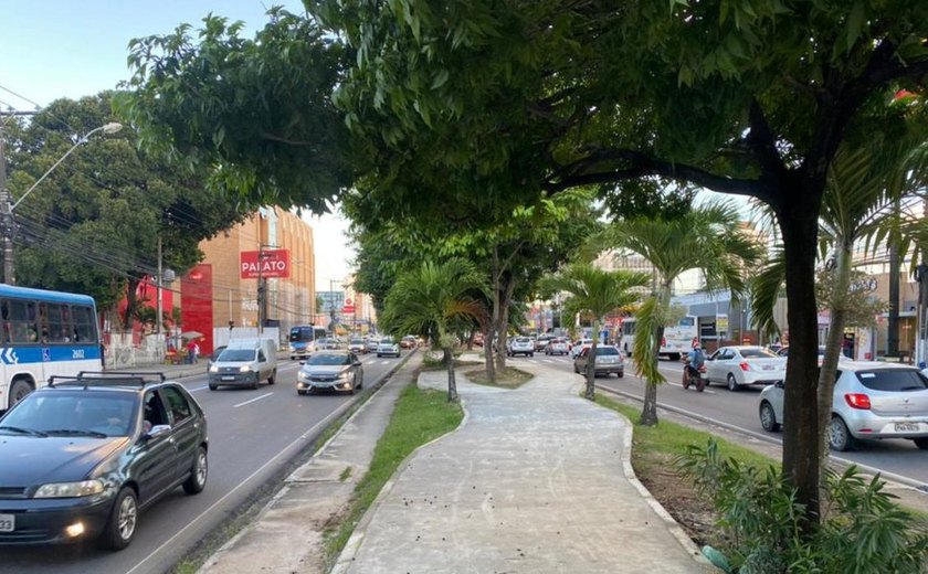 Idosa de 71 anos é atropelada na Avenida Fernandes Lima em Maceió