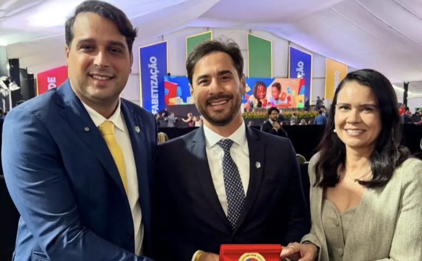 Santana do Mundaú recebe Selo Ouro da Alfabetização pelo segundo ano consecutivo