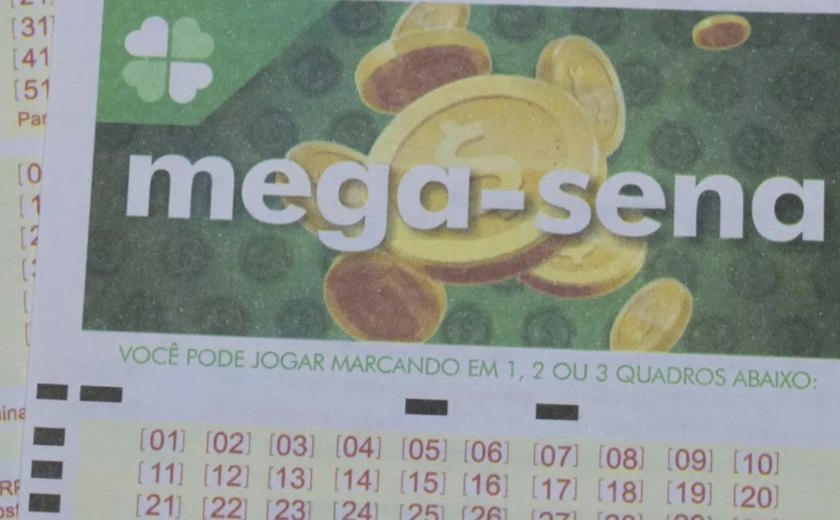 Mulher é presa por aplicar golpe da Mega-Sena em turistas na Praia do Francês