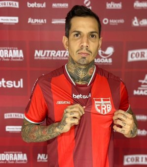 Sem estrear, zagueiro Victor Ramos deixa o elenco do CRB