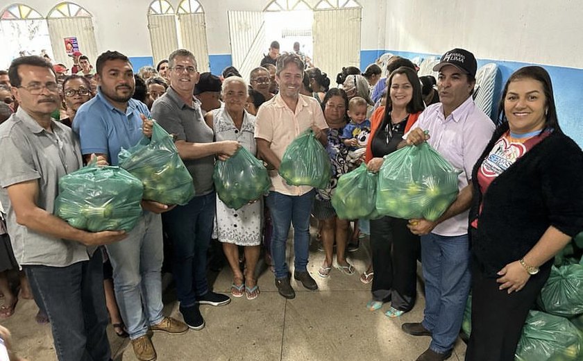 Prefeitura de Ibateguara entrega toneladas de alimentos para incentivo da agricultura familiar