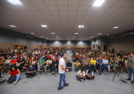 Renan Filho defende ampla frente política para as eleições de 2026