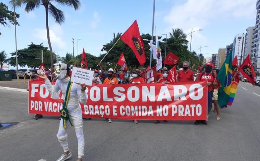 Manifestantes vão às ruas pedir impeachment do presidente Jair Bolsonaro