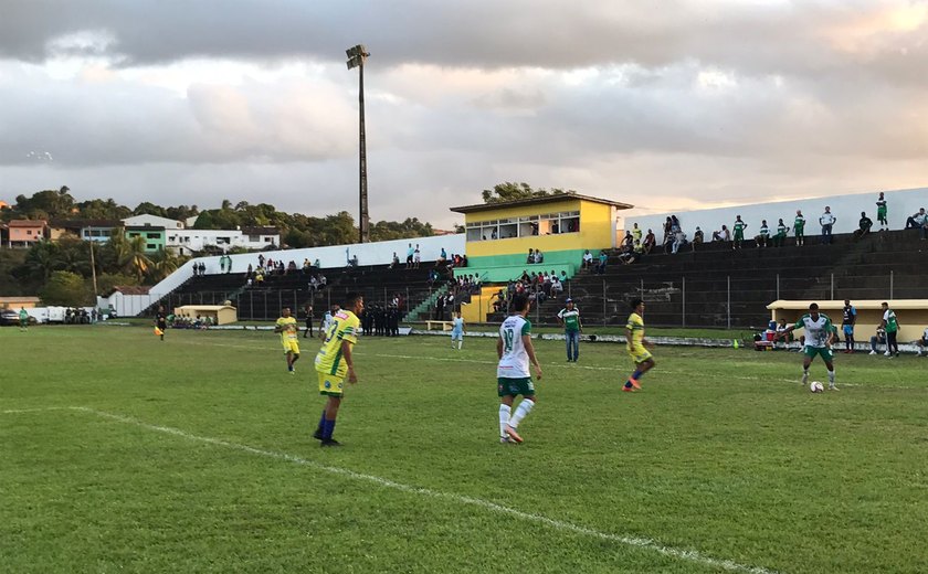 FF Comercial supera jogador expulso e bate o Zumbi na ida da semifinal: 2 a 1