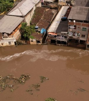 “Maior desastre natural da história”, diz governador da Bahia