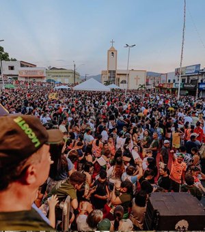 Kil e Júnior acompanham 189º procissão do mastro ao lado de milhares de fiéis em União dos Palmares