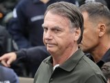 Bolsonaro recebe alta de hospital em Brasília e segue para prisão domiciliar