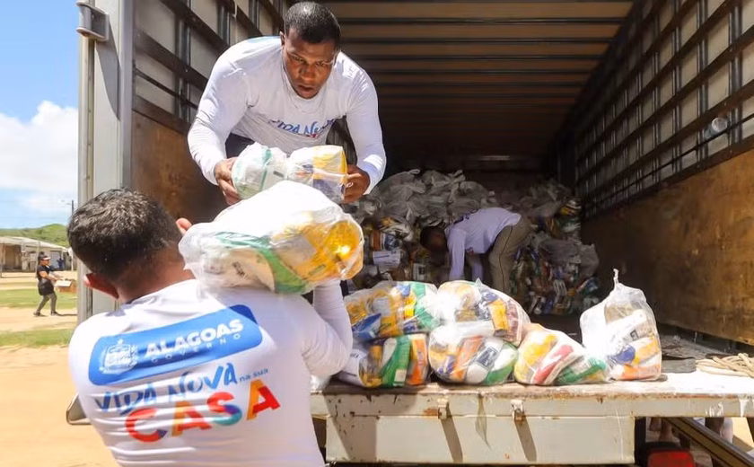 Alagoas Sem Fome entrega mais de 600 kg de alimentos para população carente