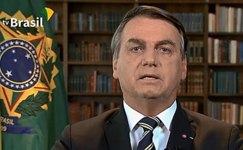 Bolsonaro propõe compensar estados para reduzir ICMS e tentar conter alta do combustível