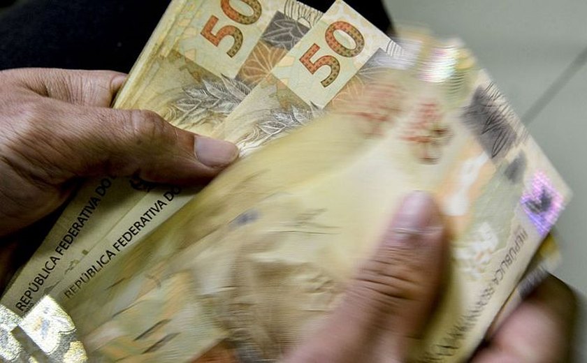 Caixa paga Auxílio Brasil a beneficiários com NIS final 9