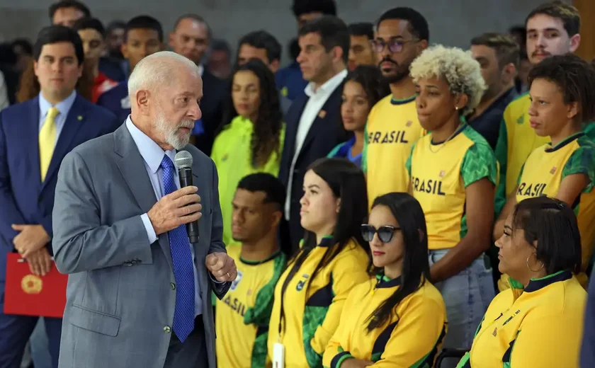 Lula assina decreto reajustando Bolsa Atleta em 10,86%