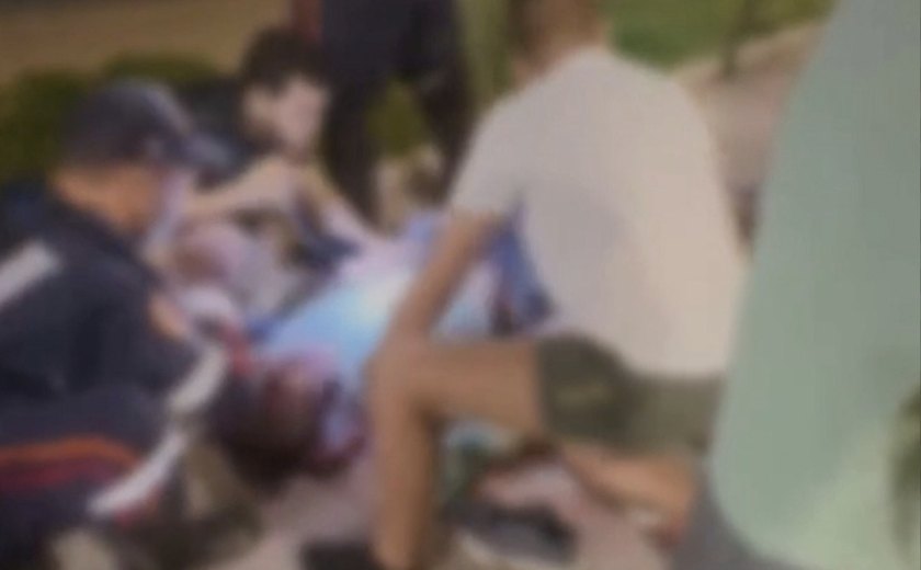 Idoso fica gravemente ferido após queda de patinete elétrico na orla de Maceió