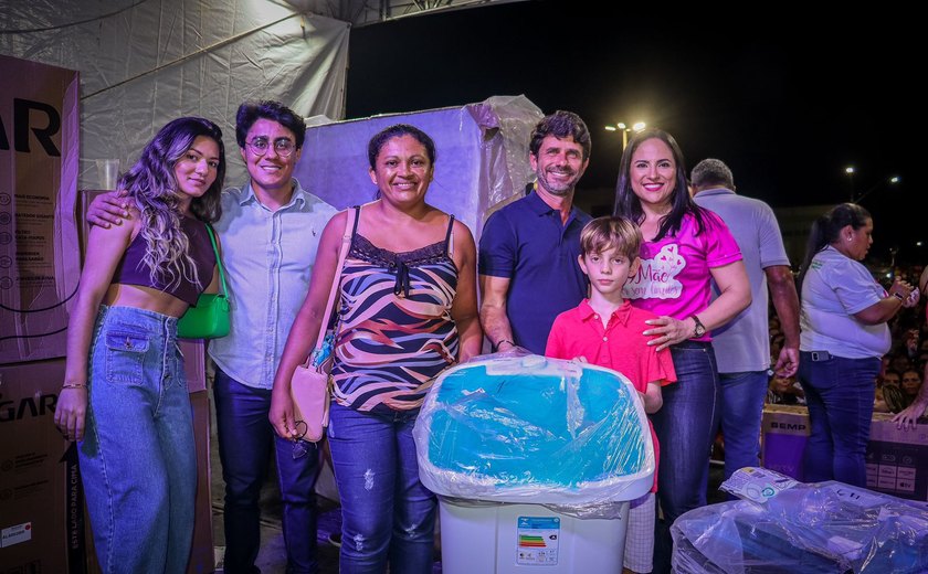 Paulinho participa de evento do dia das mães em União dos Palmares