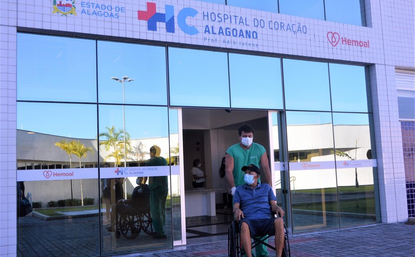 Hospital do Coração Alagoano realiza primeiro procedimento de endoprótese de aorta abdominal