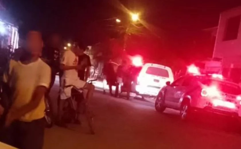 Jovem é morto com filho no colo, após atender entrega falsa de pizza em Maceió