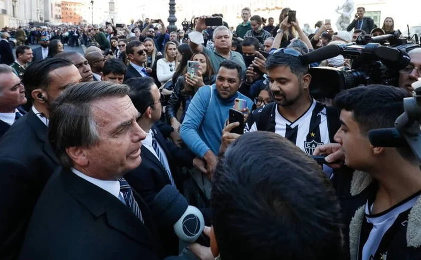 Bolsonaro diz ter ‘paraquedas reserva’ para viabilizar Auxílio Brasil