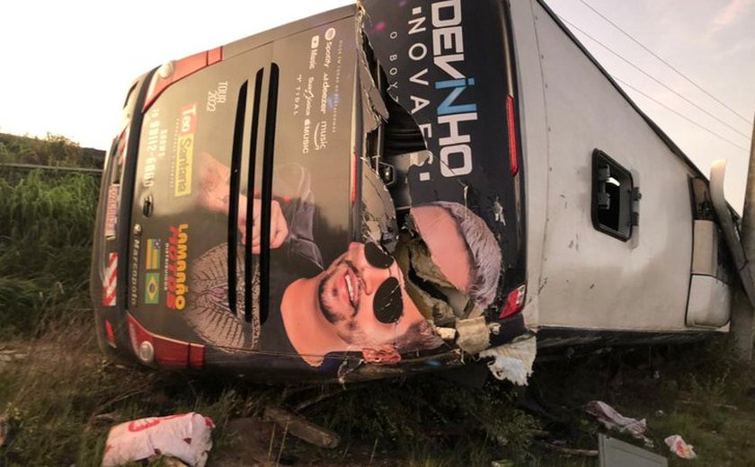 Motorista de ônibus que conduzia banda de Devinho Novaes é indiciado pela morte de saxofonista