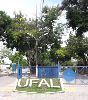 Técnicos da UFAL entram em greve para cobrar reajuste salarial