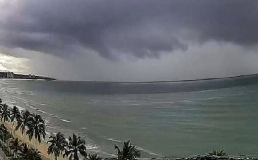 Inmet alerta para chuvas intensas em Maceió e 34 cidades de Alagoas