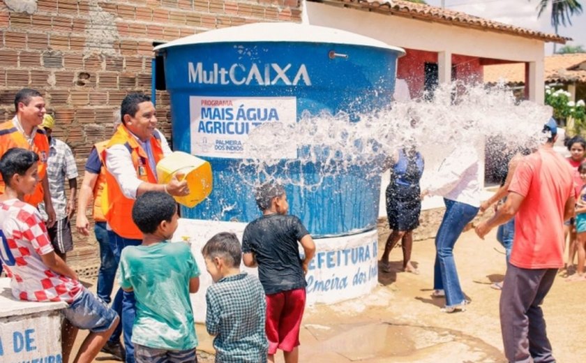 Moradores de comunidades rurais se emocionam durante inauguração de poços artesianos em Palmeira