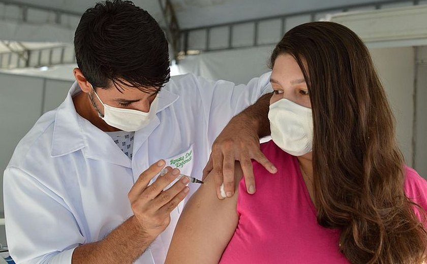 4.059.529 doses das vacinas contra a Covid-19 foram aplicadas em Alagoas