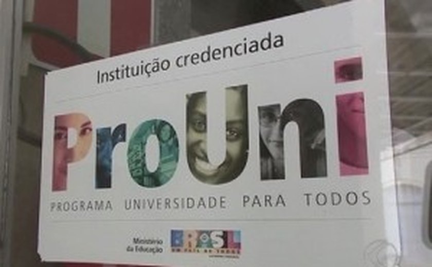 Alunos pagantes do ensino médio privado poderão ingressar no Prouni