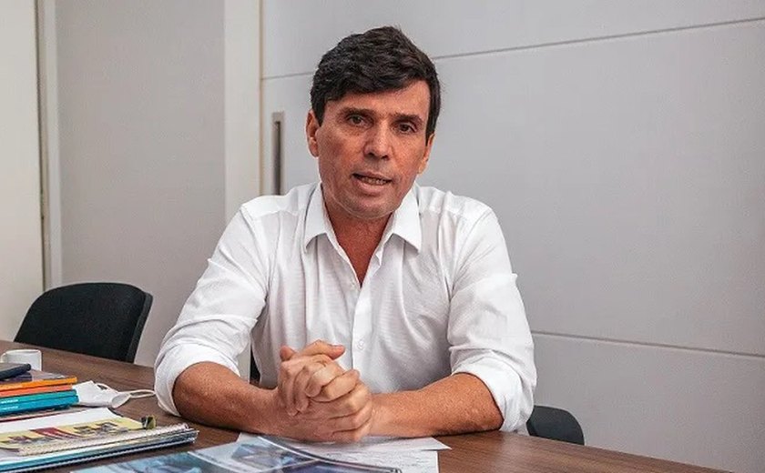 Ex-prefeito de Penedo pode ingressar equipe de Paulo Dantas