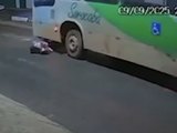 Motorista de ônibus evita tragédia e salva motociclista em Alagoas