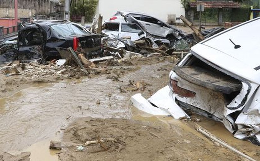 Sobe para 129 número de óbitos confirmados em Petrópolis