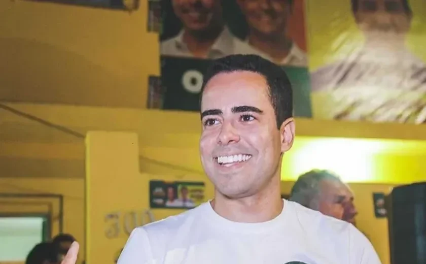 PSB Alagoas decide expulsar Dr. JHC do partido após suspeita de violência contra a noiva