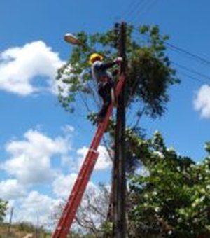 Prefeitura de Branquinha finaliza serviços de manutenção da iluminação pública em mais uma região