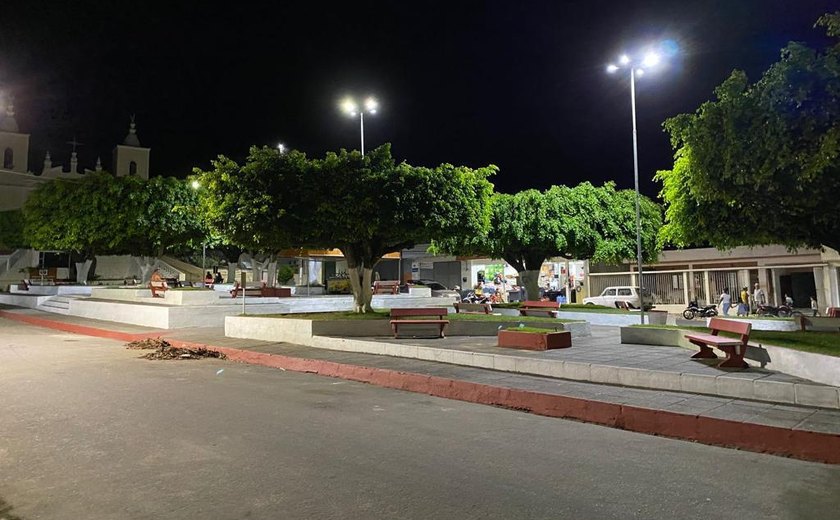 Prefeitura de Santana do Mundaú segue modernizando sistema de iluminação pública