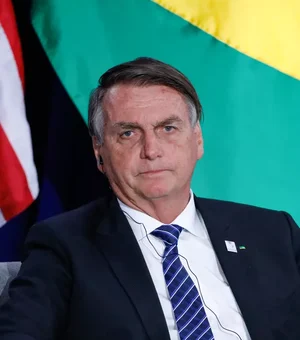 Bolsonaro: “Previsão é o preço da gasolina cair R$2 e o diesel, R$1”