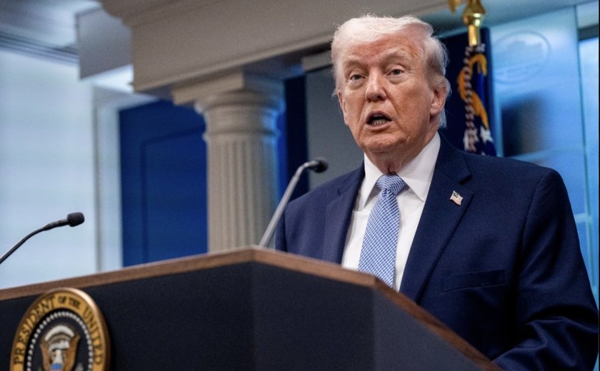 EUA iniciam bloqueio naval no Estreito de Ormuz e Trump anuncia pedágio de 20%