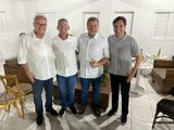 Em Murici, Geo Cruz prestigia Festa da Natureza e recebe apoio de líderes políticos