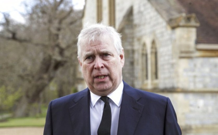 Príncipe Andrew é preso no Reino Unido por ligação com caso Epstein e vazamento de informações sigilosas