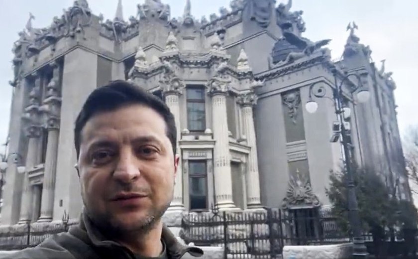 Presidente ucraniano Volodymyr Zelensky sobrevive a três tentativas de assassinato em uma semana