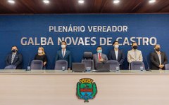 Prefeito JHC durante a sessão solene na Câmara de Vereadores de Maceió.