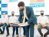 Prefeito JHC lança programa Alfabetiza Maceió para contemplar quase 30 mil alunos