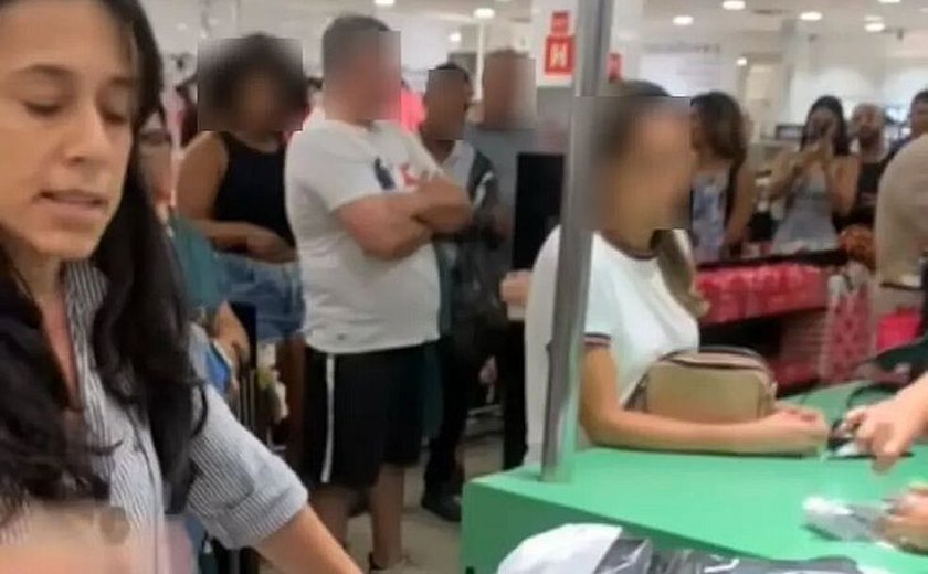 Demissão: Funcionária de shopping na Bahia é demitida após alagoana denunciar discriminação contra filho autista