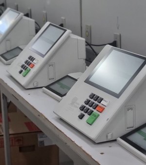 TRE/AL recebe mais de mil novas urnas eletrônicas para serem usadas nas Eleições 2022