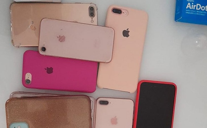 Polícia recebe denúncia de celular roubado e encontra 14 iPhones dentro de guarda-roupa