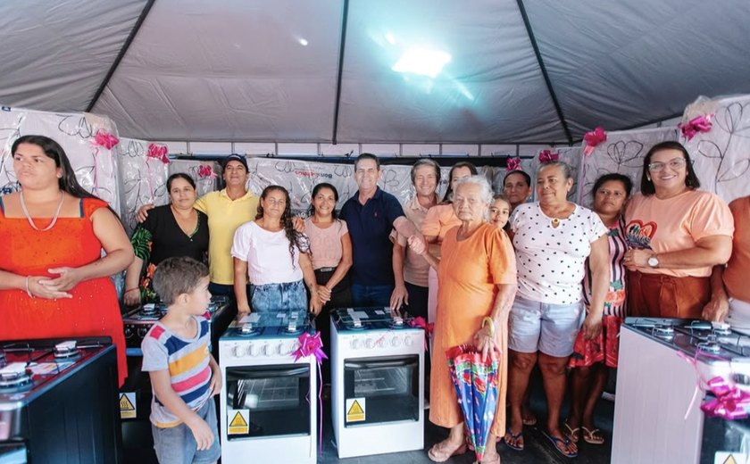 Ibateguara homenageia mães do município com entrega de presentes no Dia das Mães