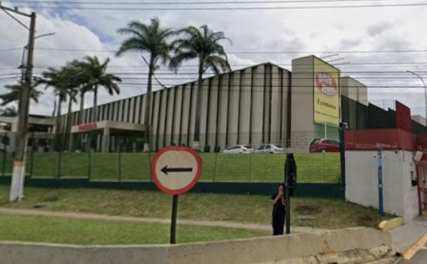Funcionário mata três colegas com faca em fábrica da Bombril e morre na delegacia