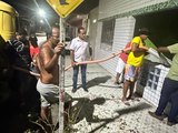 Em vídeo, moradora de Marechal Deodoro afirma que empresário cumpre papel que deveria ser da prefeitura.