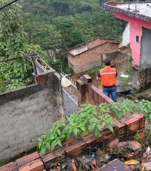 Defesa Civil emite alerta para deslizamentos de terra em Maceió