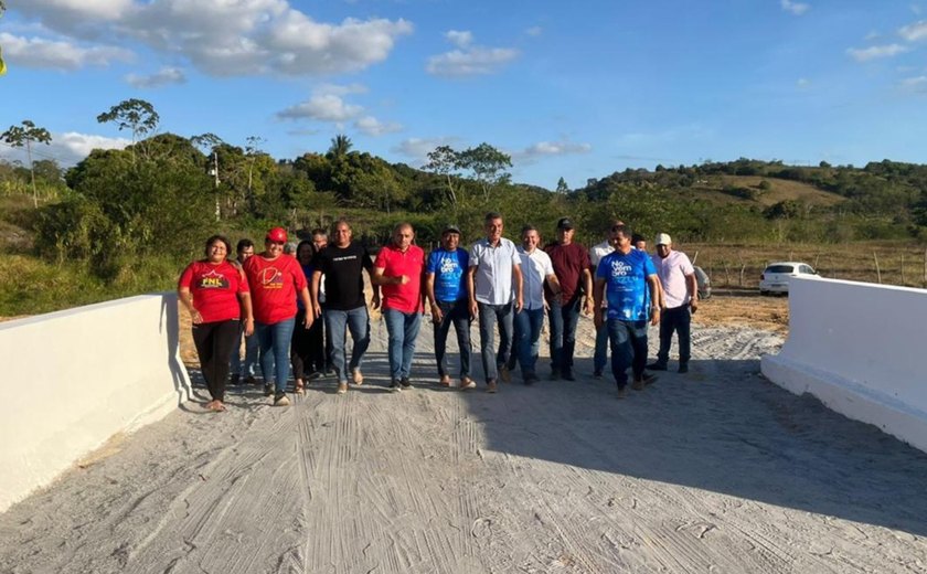 Prefeito de Branquinha inaugura ponte de acesso à zona rural