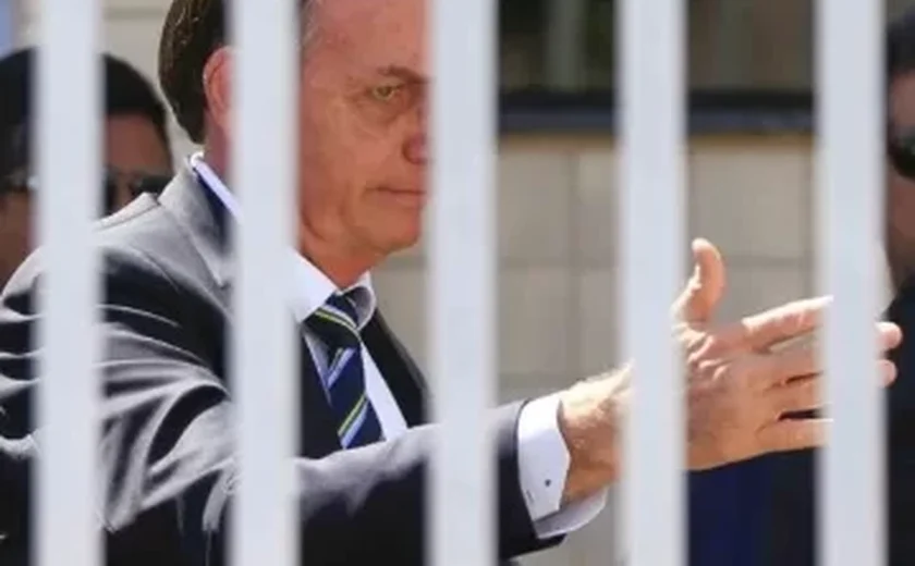 Na mira da PF, Bolsonaro diz que não teme prisão: “Não há motivos”