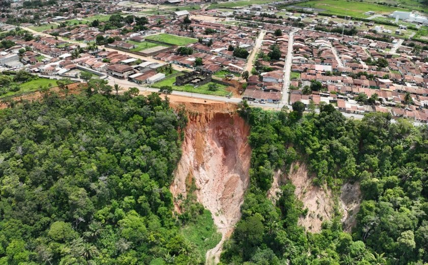 Defesa Civil de Maceió recomenda medidas urgentes para conter avanço de voçoroca em Rio Largo