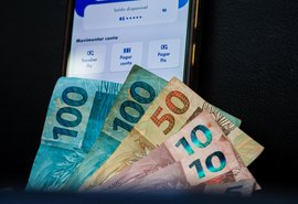 Governo do Estado antecipa salários de servidores para esta quarta-feira